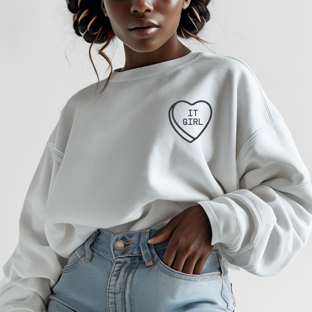 SWEETHEART EMBROIDERED CREW