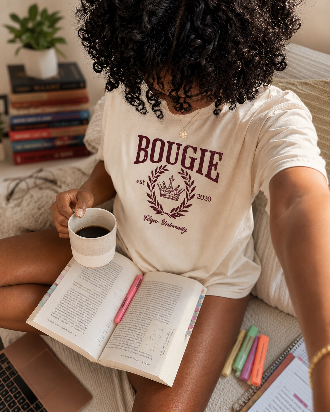 BOUGIE CLIQUE UNIVERSITY GRAPHIC TEE