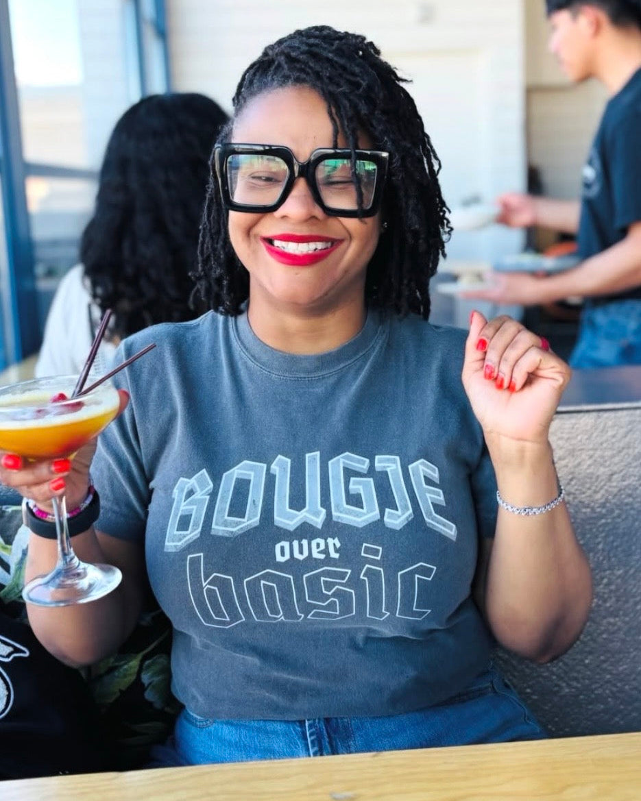 BOUGIE OVER BASIC GRAPHIC TEE